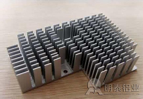 1100手机看片在线免费用於散熱片